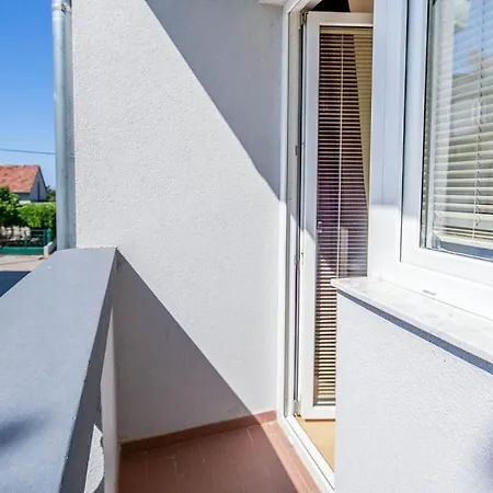 Apartment Jadra *